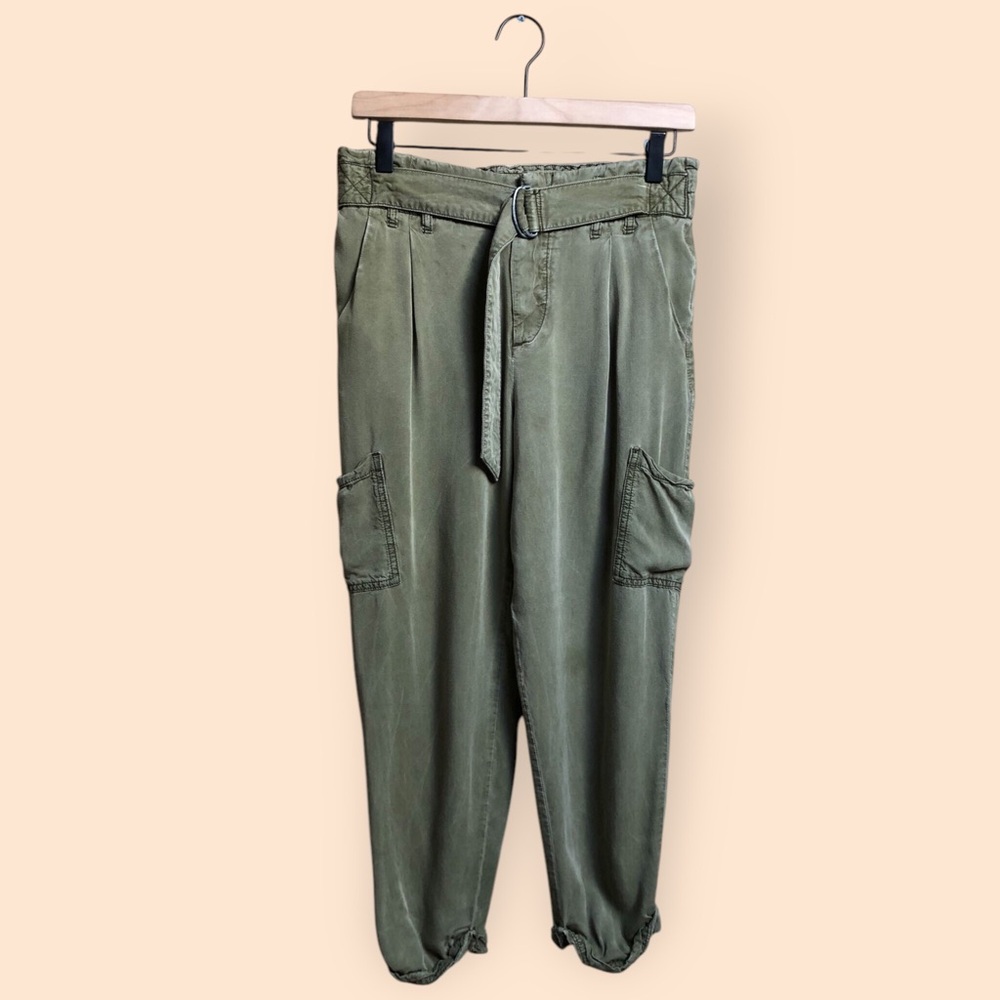 Free People Summers Over Cargo Pants Army Green Crop Jogger Women’s Size 6 - Picture 6 of 16